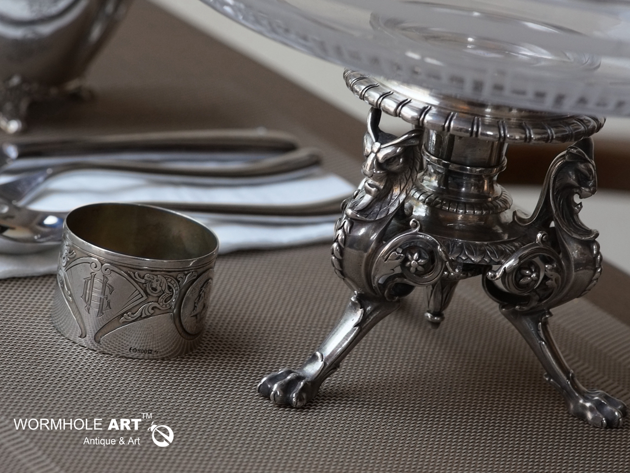 法国昆庭Christofle1877年造浮雕切割水晶果盘